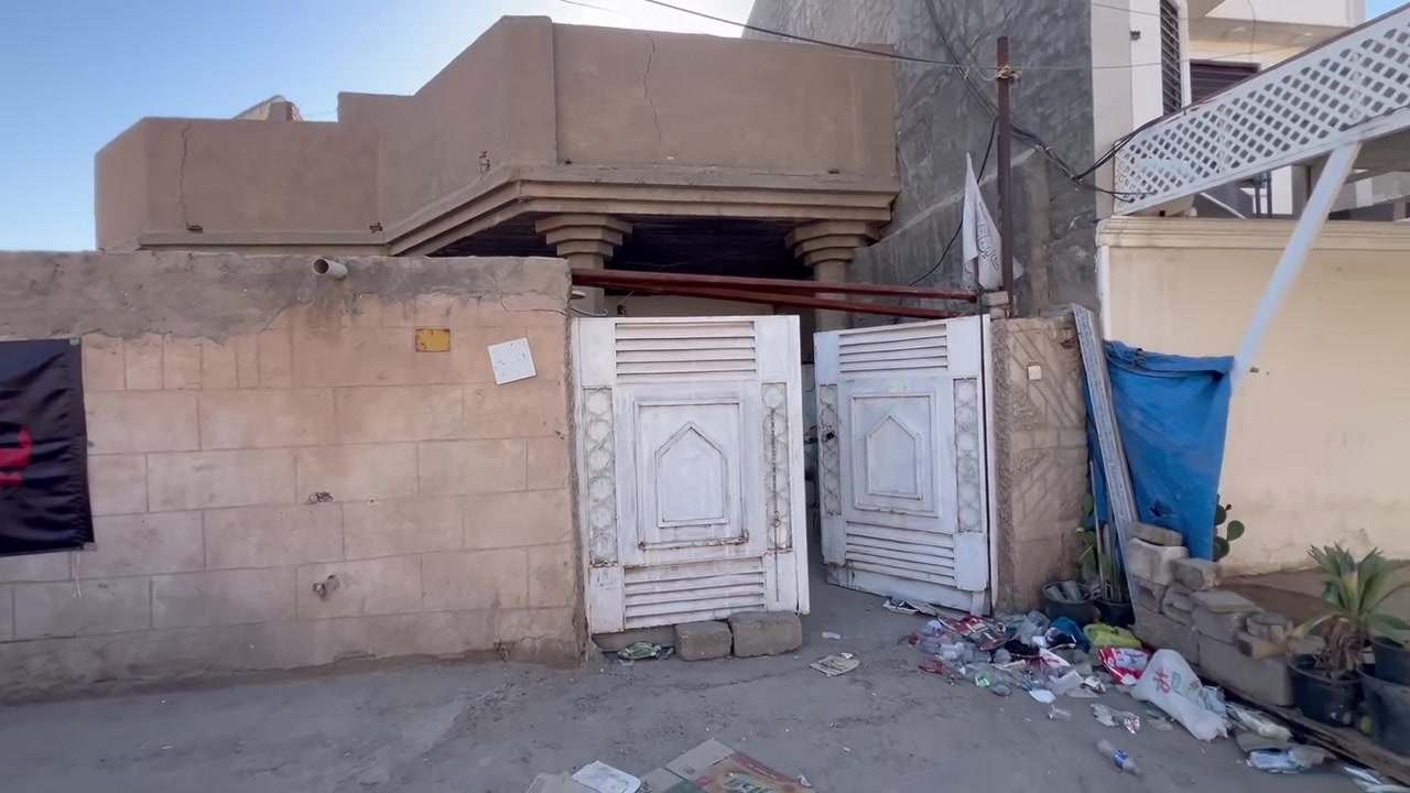 دار موقع راقي
حله بكرلي حي فنانين قريب عن شارع عام 

٢٠٠ متر.  طابو صرف 

الدار يحتاج شغل بسيط 

 ٤ غرف نوم وباقي ملحقاته 

سعره خاص 

مكتب عقار الذهب الابيض في البكرلي بأداره ابو ليث الدليمي ***********
