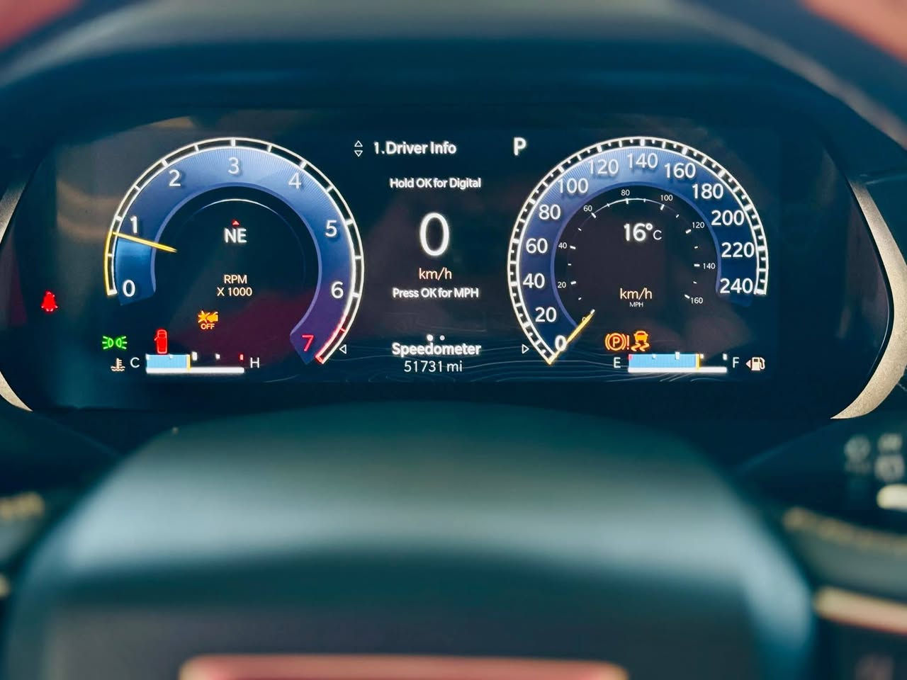 السلام عليكم 
@جيب لاريدو 
موديل ٢٠٢٣
السياره رقم بغداد
عداد المسافه ٥١ الف 
السياره بيه تعديل بارد بدوران الجاملغ الخلفي وصبغ نص الباب الخلفي صور الضرر مرفقه مع الصور 
مراوس بسورنتو (١٨.١٩.٢٠) 

للاستفسار الاتصال على الرقم التالي  
***********
