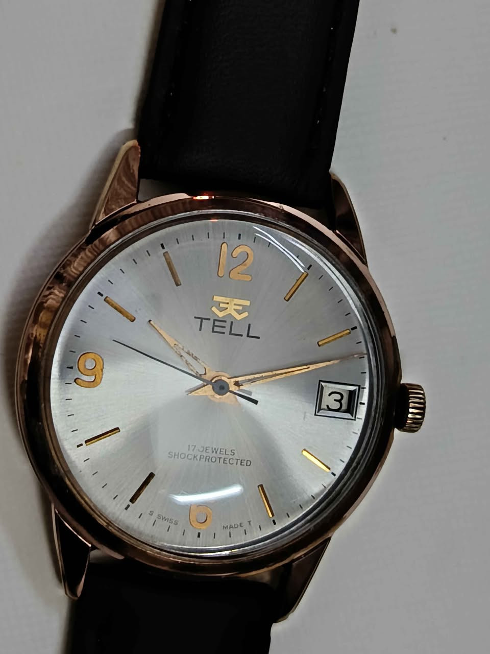 ساعة من ماركة تيل العريقة
سويسري اصلي 
طلاء ذهب وردي مختوم روز كولد
نصب تكويك 
34 ملم بغداد, العراق


**إذا كنت صاحب هذا الإعلان وتريد حذفه لأي سبب، رجاءا أرسل رسالة إلى الدعم الفني**