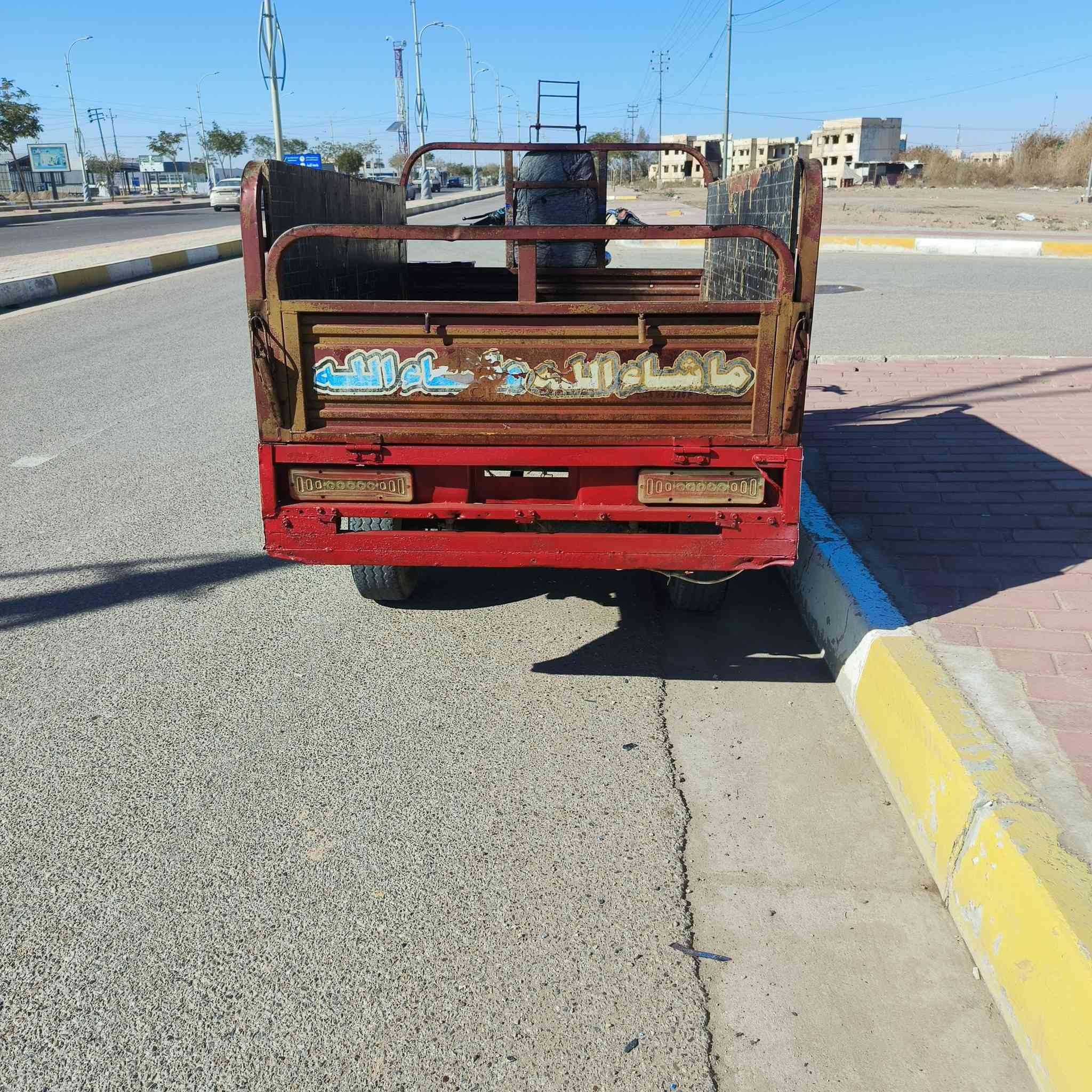 السلام عليكم ستوته للبيع 2018 محرك 2023 بها اوراق كامله خير من الله المكان الرمادي حي التامين السعر مليون و 150 الشراي يتصل،***********
