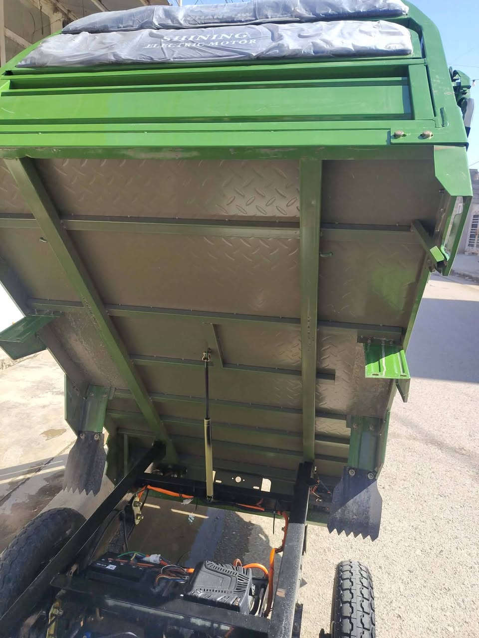 السلام عليكم متاح ستوته شحن موديل 26  6 بطاريات مسطره السعر مليون ونص


**إذا كنت صاحب هذا الإعلان وتريد حذفه لأي سبب، رجاءا أرسل رسالة إلى الدعم الفني**