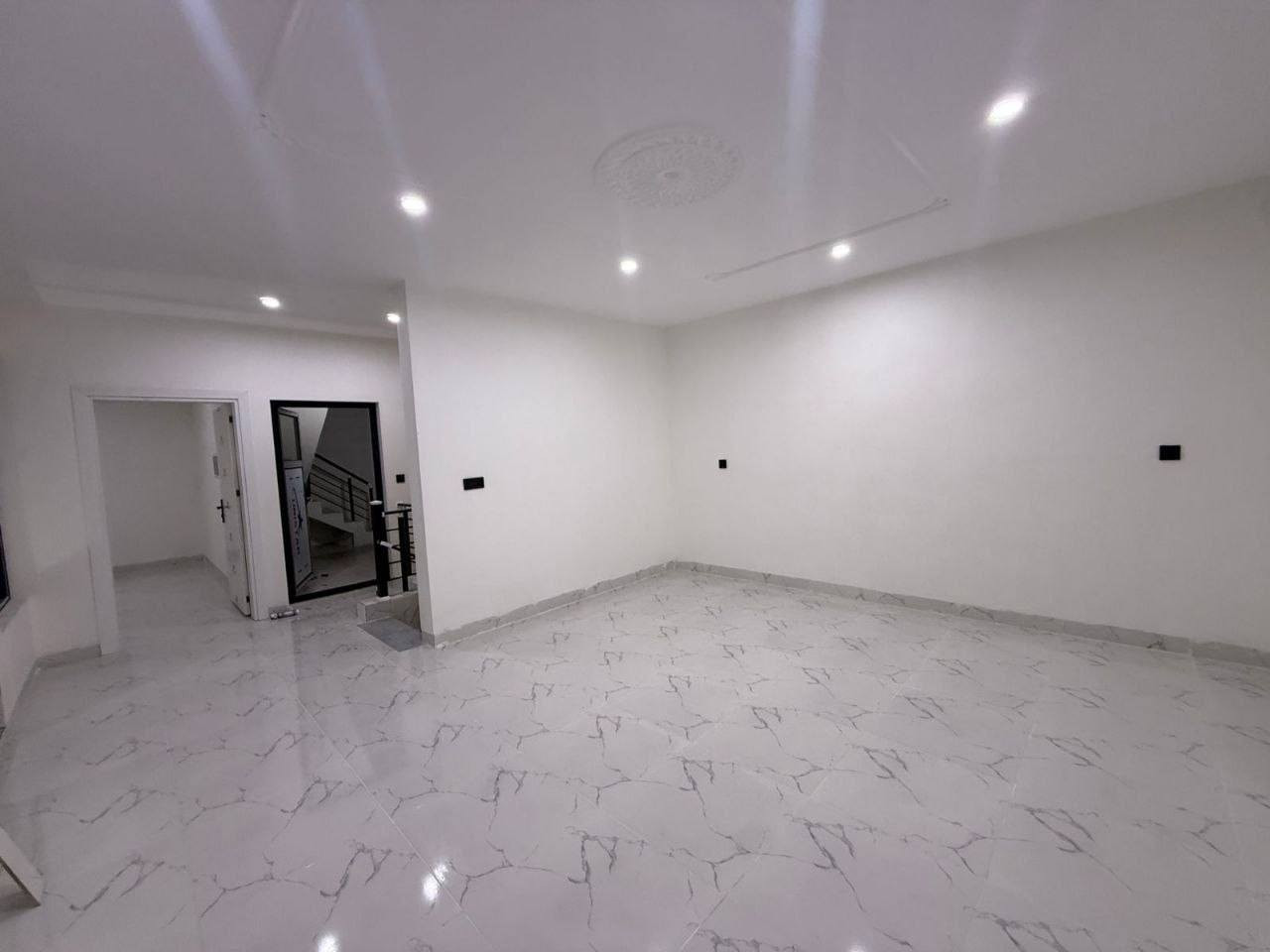 #عقارات_حبيب_علي 
🔸سند طابو يتسجل بإسم اي عراقي
📍أربيل-بيت للبيع 5حساروك قرب شارع120M 
➖مساحة 150M طابقين 
يتكون⤵️
➖5غرف نوم 
➖استقبال-صاله-مطبخ-مجموعه صحيات-كراج
***********
***********
لمشاهدة الفيديو والسعر والباقي من العروضات ادخل للقناة رابط القناة👇
https://t.me/habeb2ali

#عقارات_اربيل #شقق_للبيع_اربيل #بيو_لبيع_اربيل  #فلل_للبيع_اربيل #مجمعات_سكنية_اربيل
 #عقارات_كردستان  
#استثمار_عقاري_اربيل #عقارات_بغداد_سليمانية_اربيل  #عقارات_شمال_العراق  

12 دفتر 50 ورقه
