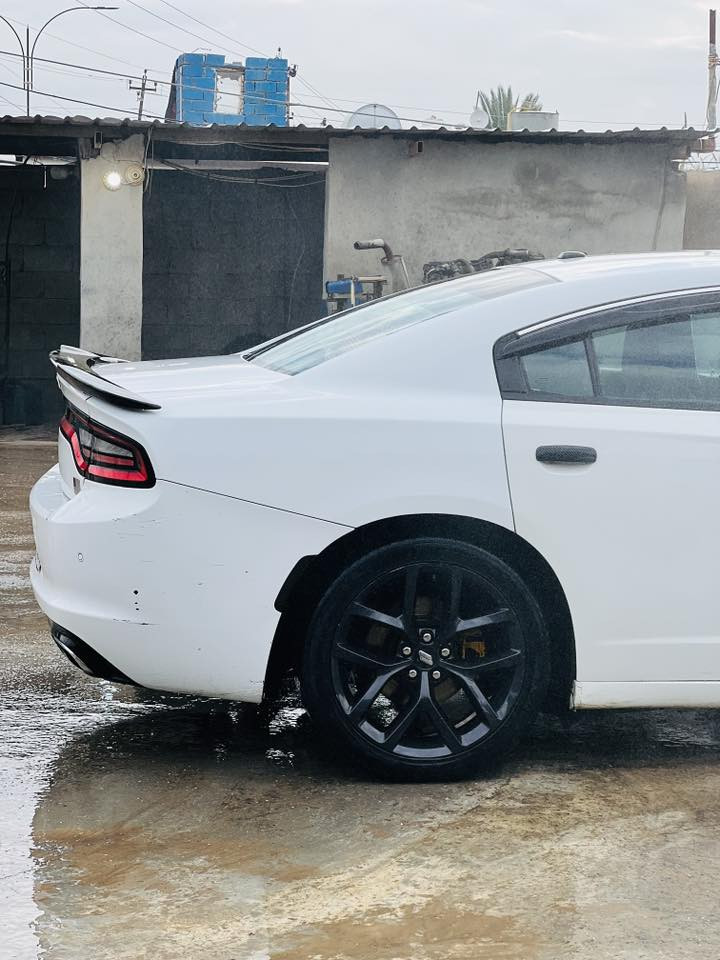 السلام عليكم
چارجر 2016 السعر 166 وبيها مجال 

مواصفات SXT

شاشه جبيره 

كشن كهرباء 

كامره دواره 

مواصفات SXT معروفه بعد 

گير ومكينه كفاله 

ضررها صبغ بابين سكن 

هلال چاملق وهلال باب سايق

سقفيه من فوگ الشمسيه مال السايق لحد المرايه الوسطيه صبغ اقل شبر موضح بالسونار 

مكان السياره كركوك 

***********

***********

بيهن واتساب الارقام
