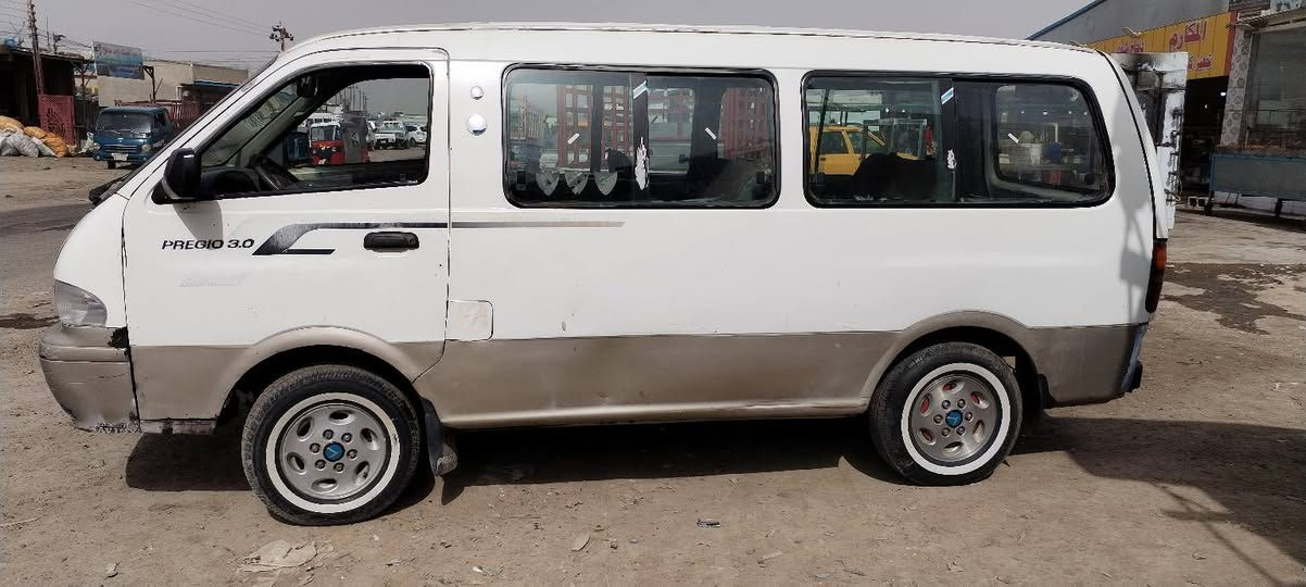 سلام عليكم مكلف بنشر رقم انكليزي تحويل ثاني يوم سياره جاهزه من كلشي شويه ترتيب يرادلها رقم 0772 281 2596
