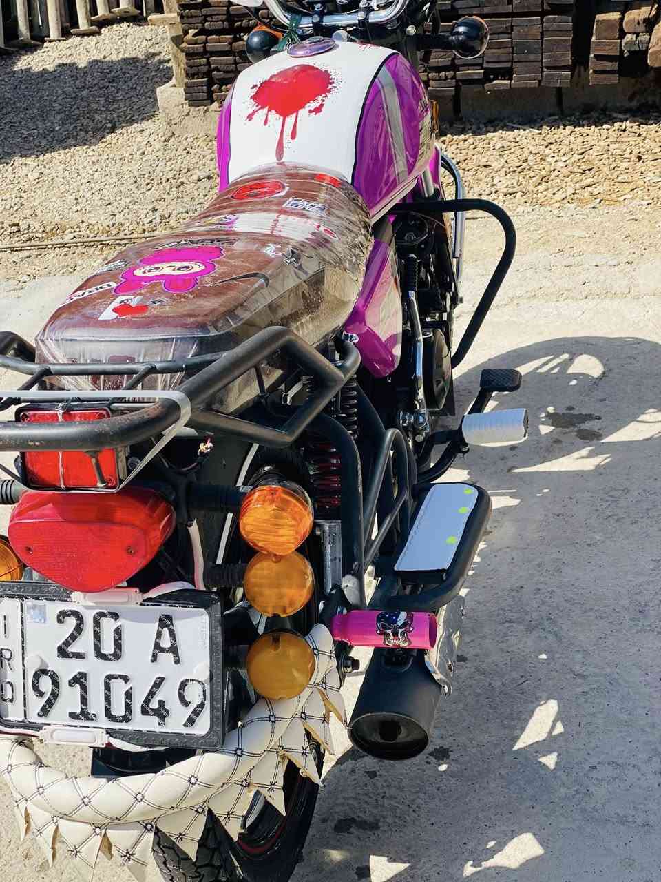 السلام عليكم دايوان للبيع مديل 2023دراجه مرقمه رقم ديالى بسمي ثاني يوم تحويل دراجه ماشيه7الف  ونص 
مكان ديالى شهربان 
***********
اتصل وبيك خير ودلل
