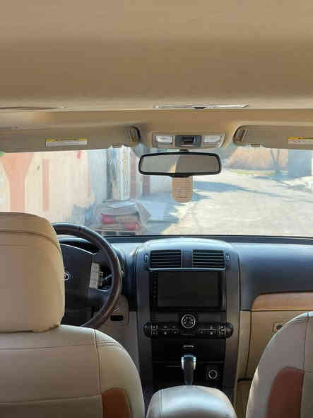 مهافي  2012خليجي فول ١/١رقم بغداد
فتحة
بصمة وبصمة اوباب
٧راكب 
٣ قطع تبريد 
اشاير بل مري و مري شفط 

 كشنات كهربايت وجلد 
ما شية 166
 دك جرس من تعبر ١٢٠
مكينة ٦سلندر 
 تبريد ثلج 🥶 
كامرة خلفية
شاشة وتحكمات ستيرن جهتين
مكينة وكير  كفالة عامة سيارة
حدادية تخم تاير. جديد 
هواي بعد بية موصفات.  
سيارة حلوة  جديدة.
  
بيه ومراوس 
اتصل ودلل

***********
