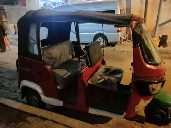 سلام عليكم تكتك لبيع اوراق نضيفه كلشي بيها جديد تايرات كلجات دبلات كهربائيات كفر مكينه كزوز جديد سعر 3000 وبيها مجال 
*********** مستعجل عله بيعه
