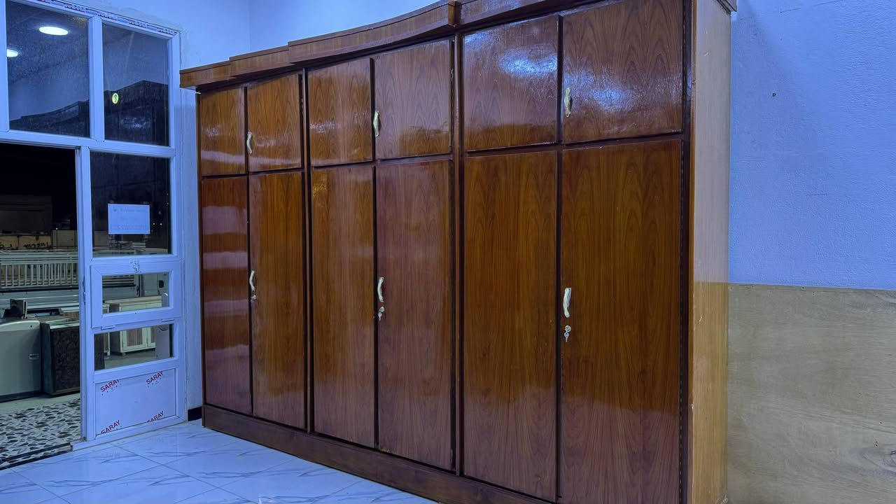 يوجد كناتير ٦ محلق مستخدم نضافه فول الاسعار خاص للاستفسار ***********
