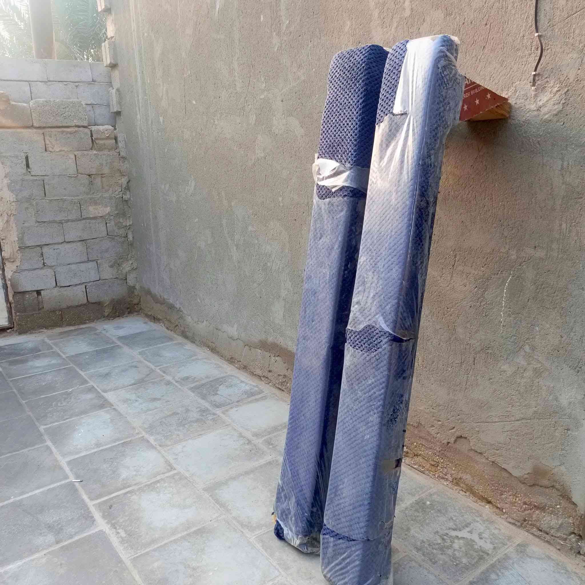 سلام عليكم محجر ومصطبات جديد السعر 150وبيهن مجال قليل المكان كوفه عباسيه ***********
