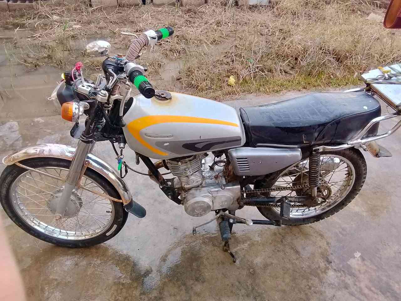 دراجه نامه للبيع سعر ،،275،، بيها مجال للطيبين المو شراي ليتصل رحمه لوالديكم بعقوبة مدخل الرحمه/***********/
