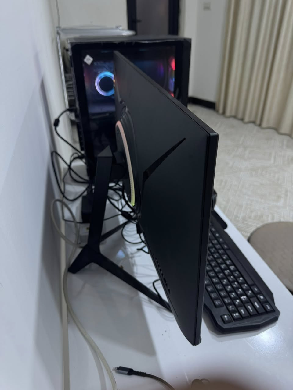 للبيع نظافة 100%
CI5 12400F

RAM 8*2 16GB 3600HZ

M.2 1TB LEXER

Μ.Β H610 ASUS

RTX 4060 ASUS

COLOR 240M LED

P.W 600W

CASE GAMING GALAX 07 4FAN RGB

📲 ***********
