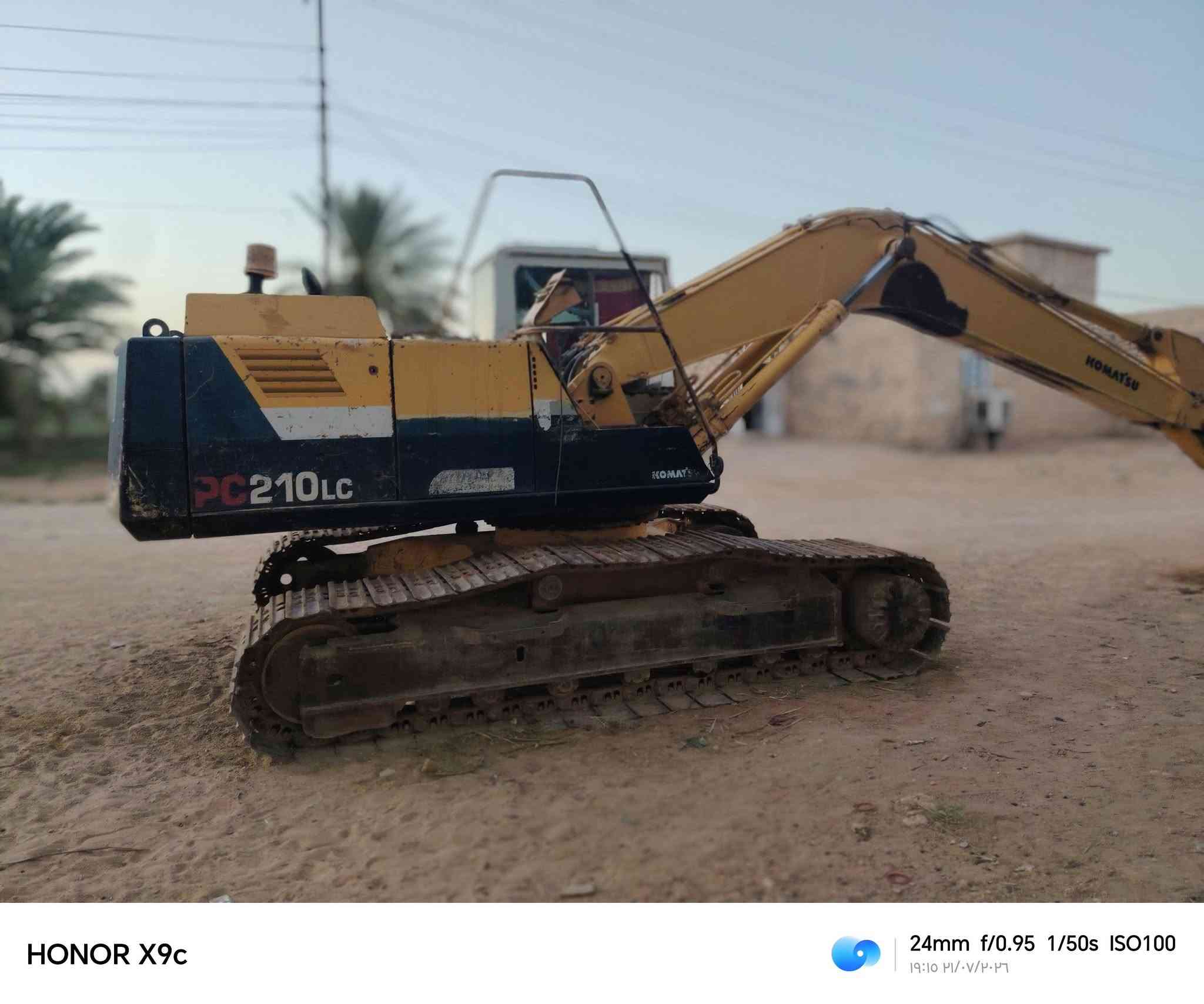 حفاره داش فايف للبيع موديل ٩٤ رقم شمالي جاهزه للشقل كيله سعر ١٠٥ وبيه مجال للستفسار تصال***********
