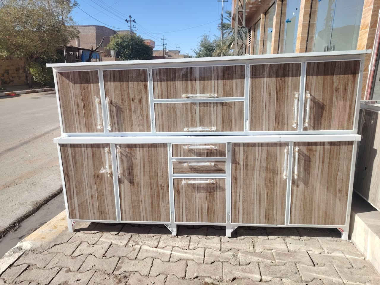 بسم الله والصلاة والسلام على رسول الله تم وصول حاوية كاونترات جزامات بوفيات كناتير خشب شغل عراقي ديوان شغل درجة أولى ضمان  🌹 🌺
يوجد مراوس كاونترات قديم بجديد 🌺🌹 
العنوان هيت شارع القائم مقامية قرب مجمع العيساوي😊 لتنزيلات *********** واتساب 🌹
