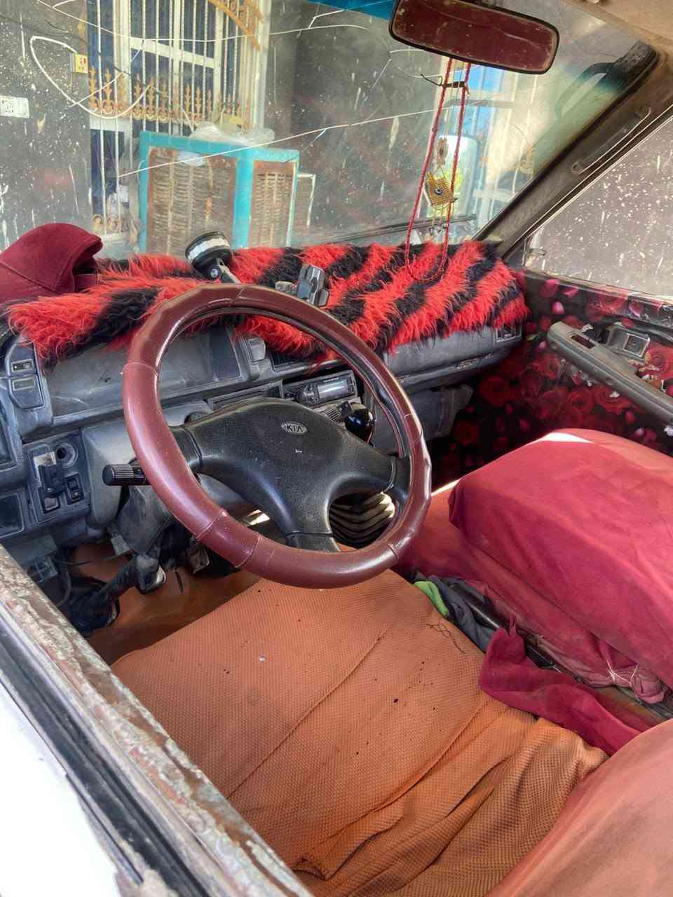 سلام عليكم سياره بستا موديل 94 متعهد محرك كير اكسن كله مكفول تحويل ***********
