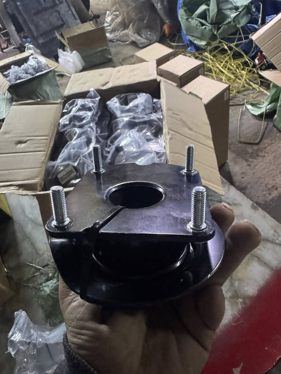 حياكم الله 
وصول بضاعة جديدة للموستنك
واتر بم
دبات ماء
قواعد دبل قديم وحديث
صدر امامي وخلفي مع لاستيك لوي
شوف شتحتاج خابرني
مهندس سيف ***********
