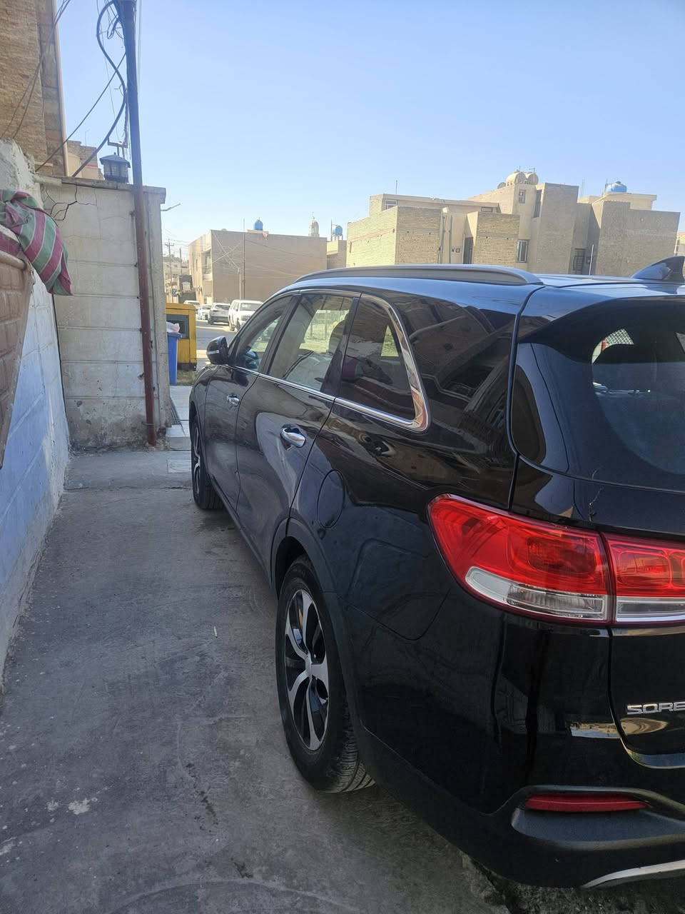 السلام عليكم
للبيع سورنتوا ٢٠١٨ امريكي 4 سلندر تيربو ( مواصفات EX ) رقم بغداد مشروع وطني ماشية 78 حقيقي
بيه تبديل جاملغ وبنيد نفس اللون 

1. تحكم استيرن
3. 5راكب + إضافة 2
4. حساسات
5. رادارات النقطه العمياء
6. كاميرا بالصندوك
7. ويل كب نيكل ستيل ابو الفراشة حجم 18
8.  شاشه أعطال كبيره 
9. مري شفط
11. بصمه تشغل
12. بصمه ابواب
13. صندوك كهربائي 
14. كشنات جلد
15. تدفئه بالستيرن والكشنات
16. كشنات كهرباء 
17. ثلاثة انظمة قيادة 
18. Ac 115V
19. بردات ابلاديه
20. اشاير بالمري
 وبعد بيها هواي مواصفات 
#السعر155
العنوان بغداد 
***********
***********
