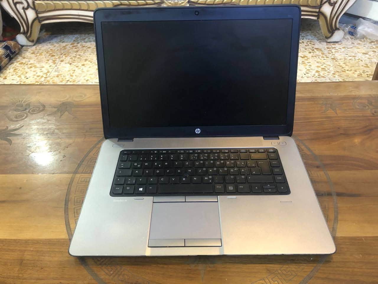 لابتوب hp مستعمل نضيف  يشتغل على الشحن  المواصفات intel corei5G4 8GRAM 256GB SSD WINDOWS 10 يفيد للالعاب المتوسطة و الدراسه و الشغل السعر 200 الف للتواصل *********** مكاني كربلاء
