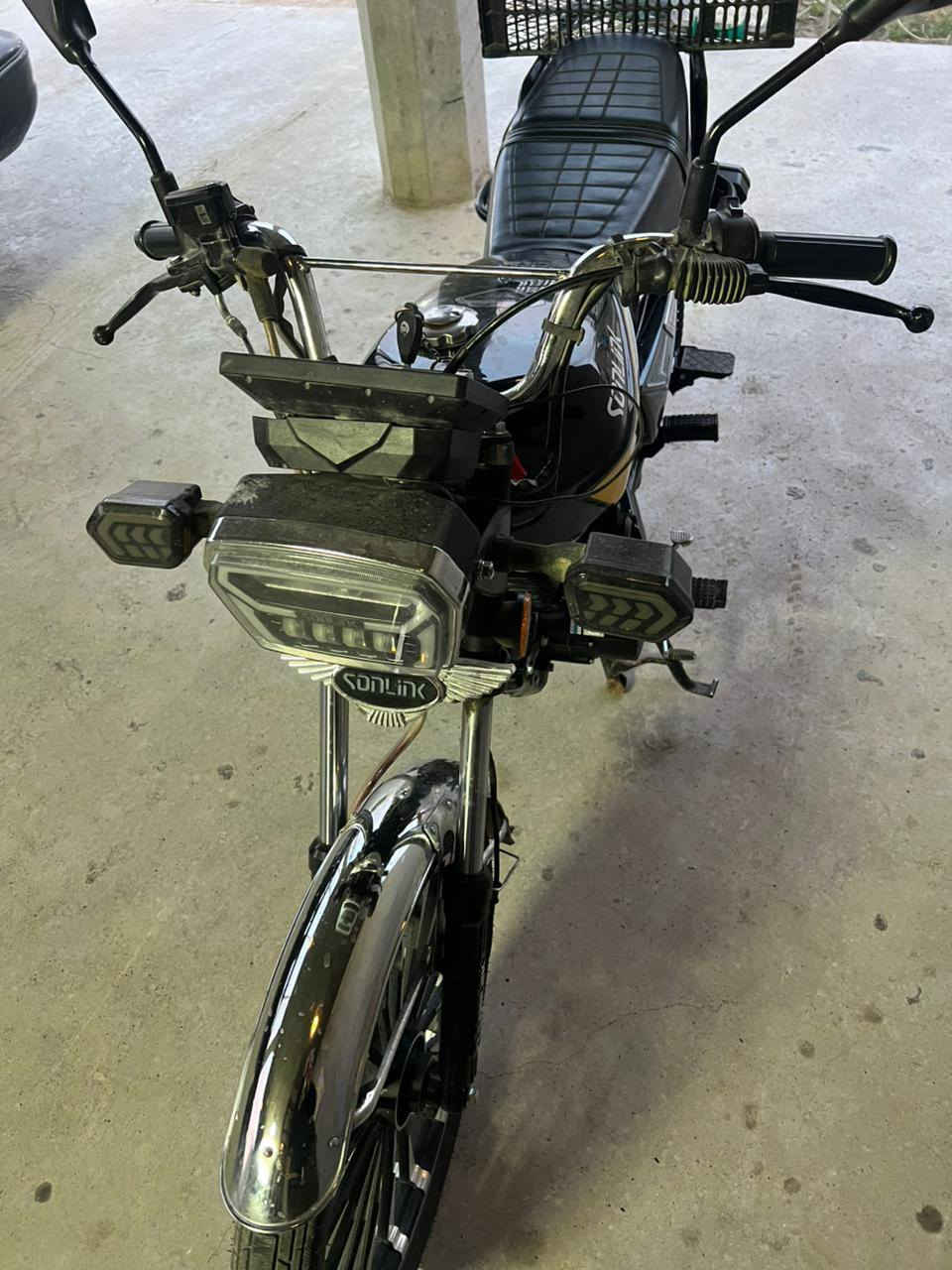 دراجه ايراني 5 كير موديل 25 كفاله عامه درنفيس ما ممدود عليهة ابد السعر ٨٠٠ وبيهة مجال
***********
***********
