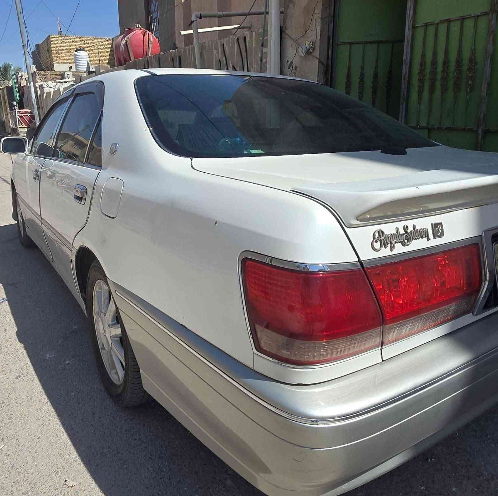 كراون ملكة موديل 2002 ( بسعر مناسب )
السيارة فووول ولاغلطة مكينة تبريد ثلج تخم تايرات جديد اربع دكم  فتحة مكفولة شرط الفحص معاملة جاهزه بس تحويل رقم كركوك انكليزي  
مكان السيارة النجف الاشرف 
للاستفسار ***********
