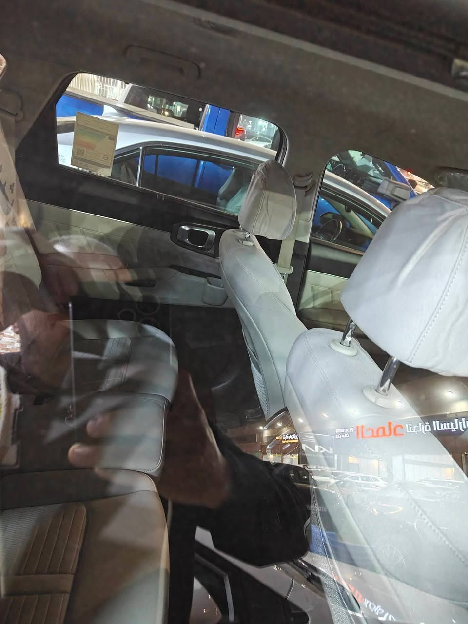 تحيه طيبه السلام
كيا سورنتو 2024
فول مواصفات عده بارنوما 
6 سلندر 
تحكم ستيرن 
حساس خلفي أمامي 
بصمه تشغيل عن بعد 
بصمه ابواب 
شاشه كامره 
مري شفط ترحيب على بعد 
تبريد 3 قطع 
جنطة كهرباء 
كير ماوس 
لايت عدسه 
7 راكب 
ويل 19 
لد خلفي أمامي 
عداد المسافه 22 الف 
رقم اربيل شرط تحويل مباشرة 
السعر 297 ورقه 
اي استفسار 
***********
مكان بغداد البياع معرض المنار الحديث شارع 2
