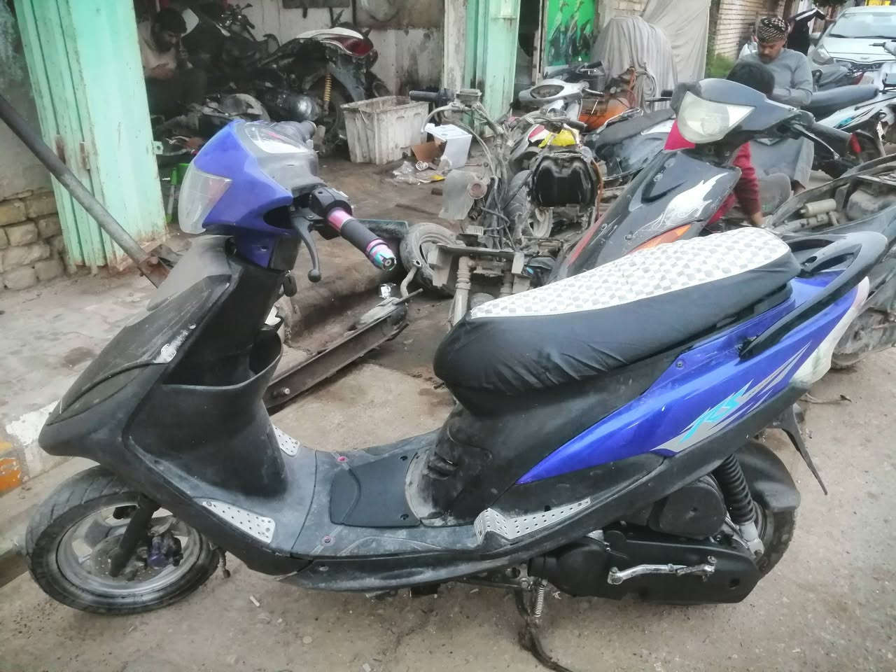 ماكس عدله البيع بلاديه كلها ما عده الترايش مفتوح مره وحده سعر خاص


**إذا كنت صاحب هذا الإعلان وتريد حذفه لأي سبب، رجاءا أرسل رسالة إلى الدعم الفني**