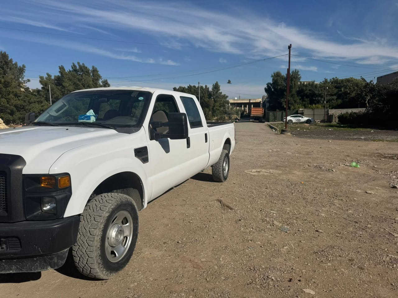 سلام عليكم للبيع فورد أمريكي وارد خليجي السياره حيل نضيفه جاهزه من دعاميه لل دعاميه موديل 2009 بسمي رقم  أربيل مكاني بغداد الغزالية *********** موجود وتساب السعر 110 وبيه مجال محرك 10 سلندر سوبر
