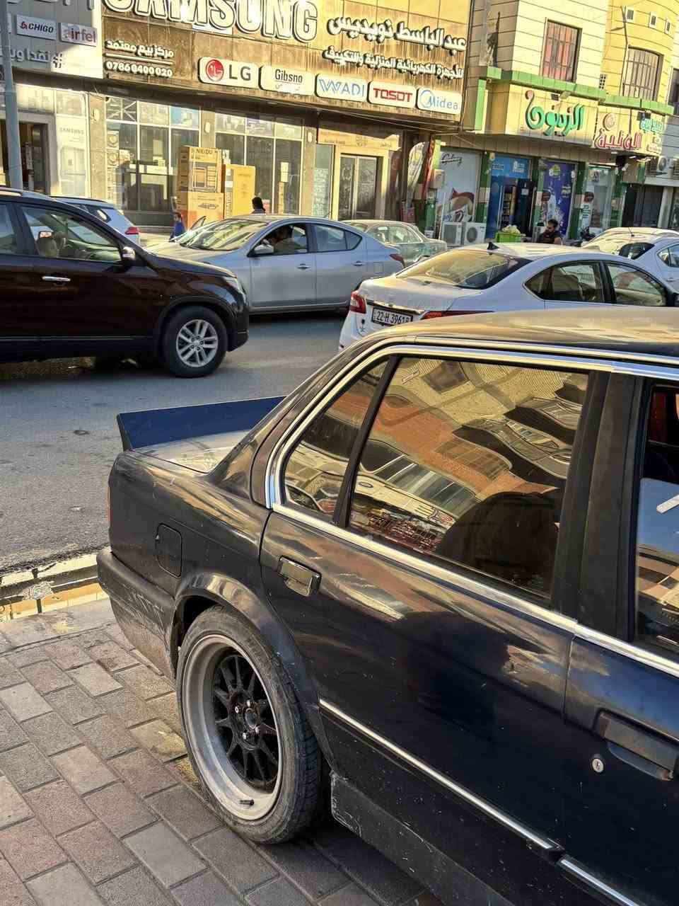 للبيع بي ام زعره محرك 6 سلندر مفتوح كير عادي 1.2.3 بطناش عليهة منضومه اكزوز صوت تبريد شغال جاهزه صدر تخم تاير جام اوتو ويل رياضي عريض مكاني الانبار الرمادي ***********
