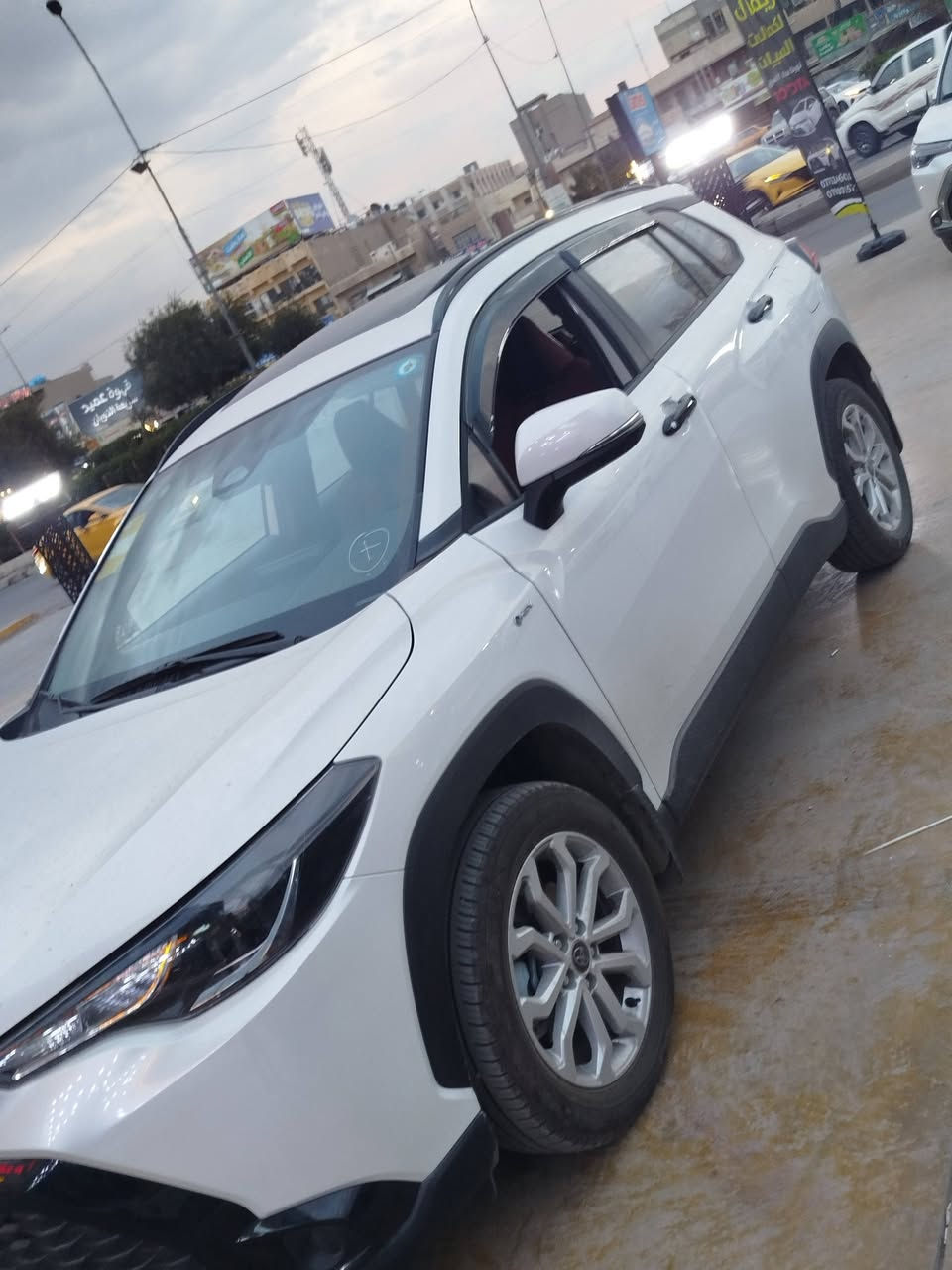 السلام عليكم عندي تويوتا فرونت لاندر بلاك ادشن 2024 رقم بغداد محرك 2000 هايبرد فوول مواصفات :
سلايد فوول تحكم ستيرن شاشة ابل كار بلي اشاير بالمري تشغيل بصمة دخول ذكي ابواب بصمة كشنات جلد كشن كهرباء تبريد قطعتين هندبريك اوتو نظام توقف ذاتي تحديد مسار حساس امامي كاميرا خلفية صندوق بصمة  وكهرباء بردة خلفية السعر 24 مليون للاستفسار ***********
