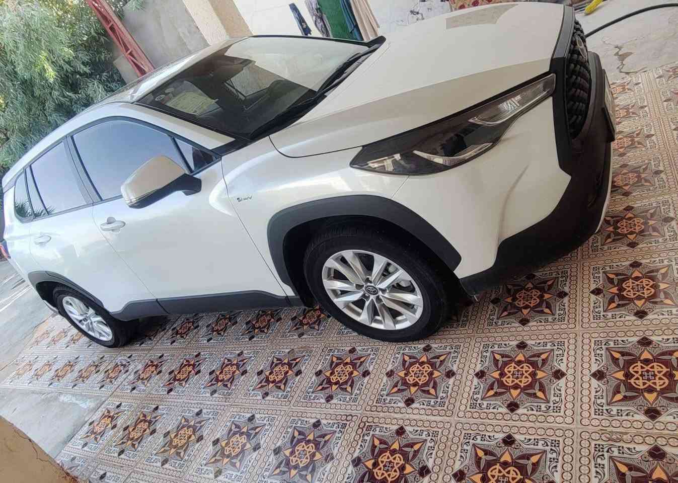 سلام عليكم للبيع كورلاكروز2025مكفوله مكان اديالى***********مكلف بلنشرالرقم بي واتساب
