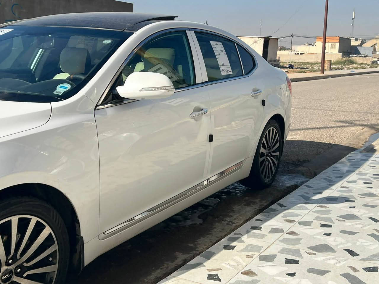 للبيع كيا كادينزا 2012
خليجية فول مواصفات 
رقم سليمانيه الدولي 
---------------------
 * المواصفات * 🥇🏅
• بصمة دخول ذكي 
• فتحة سقف بانوراما 
• كشنات جلد - كهرباء - تدفئة 
• حساسات - كاميرا خلفية 
• تبريد قطعتين 
• ذاكرة خزن 
• محرك V6 
• اشاير مري 
• تحكم ستيرن جهتين 
• باقي المواصفات موضحة بالصور 
بيها مكانين بارد
***********
***********
