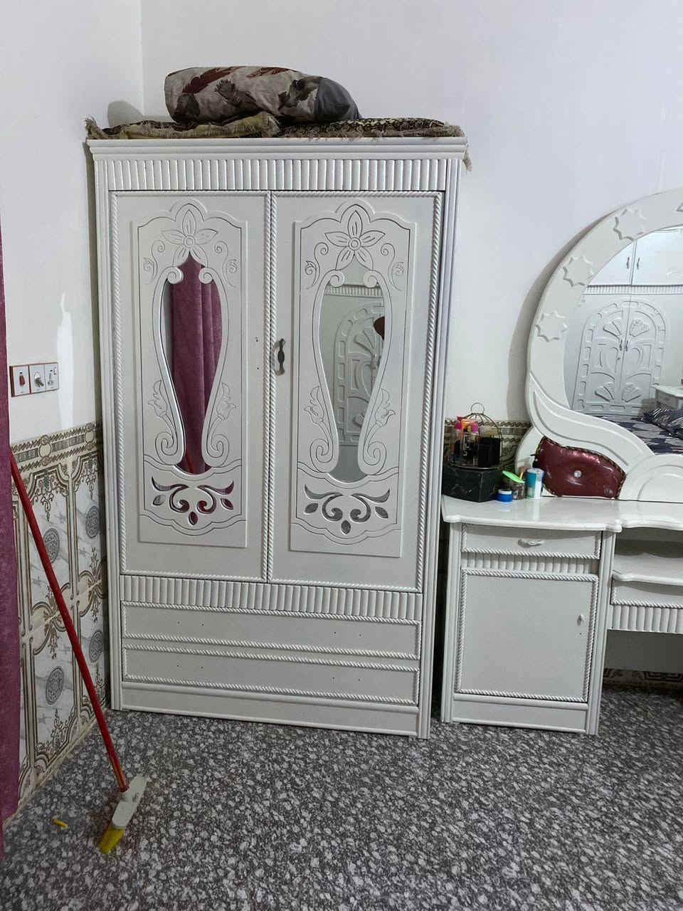 صبغ اخشاب بالاصباغ الحراريه
صبغ لاخشاب الجديد والمستعمل وتصليح الضرر
*********** زين العابدين الصباغ
