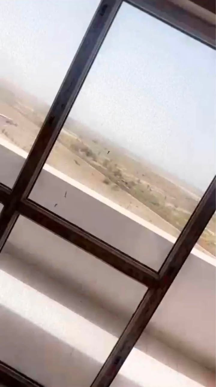 للايجار عمارة D25 طابق 9 للاستفسار ‭***********‬

