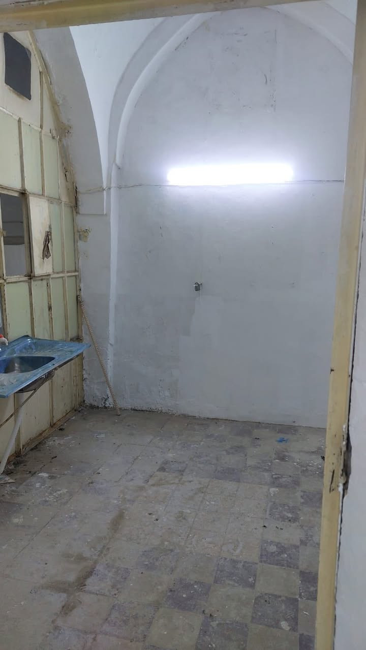 #مكتب جنة العراق للعقارات 

دار  سـكنـي للبيع طابق واحد 

#الموقع :- فـي كركوك  بريادي خلف جامع الأقصى وقريب من فلكة مصلى وقريب من شارع صلاح الدين وسوك

مـــلاحظه الدآر بناء قديم بس يترمم 

موقع مميز جدا

المسـاحة   288 م

واجهة 8 م 

ملاحظة الدار مؤجر بوارد شهري 250 الف 

السـعـر   75 مليون مع المجال والله بلاش بلاش 

التفاصيل 

ط1 استقبل وهول داخلي ومطبخ وغرفة نوم عدد2
ومجمع صحيات عدد ٢ وبيتونا 

——————————————————

❤️ العقار #حصرًا لدى مكتبنا 
⚜️بأمكانكم عرض عقارتكم لدينا سواء كانت #بيــع أو #أستثـمار 
 
مكتبـــ جنــة الـعـراق 

للاستثمار والتطوير العقاري معكم نحو الافضل للإستفسار
يمكنكم مراسلة الصفحة 

اوالاتصال ***********
****************************

* نستقبل جميع عروضاتكم السكنية 🏠 والتجارية 🏡 بكافة مناطق كركوك  

للمزيد من المعلومات مراجعة مكتب جنة العراق للعقار 

حي الــــــواسطـــي 

في السايدين اذا عة الرشيد مجاور مسجد نور الدين الزنكي قبل مول حجي زياد 

او الاتصال على 

📲  ***********
