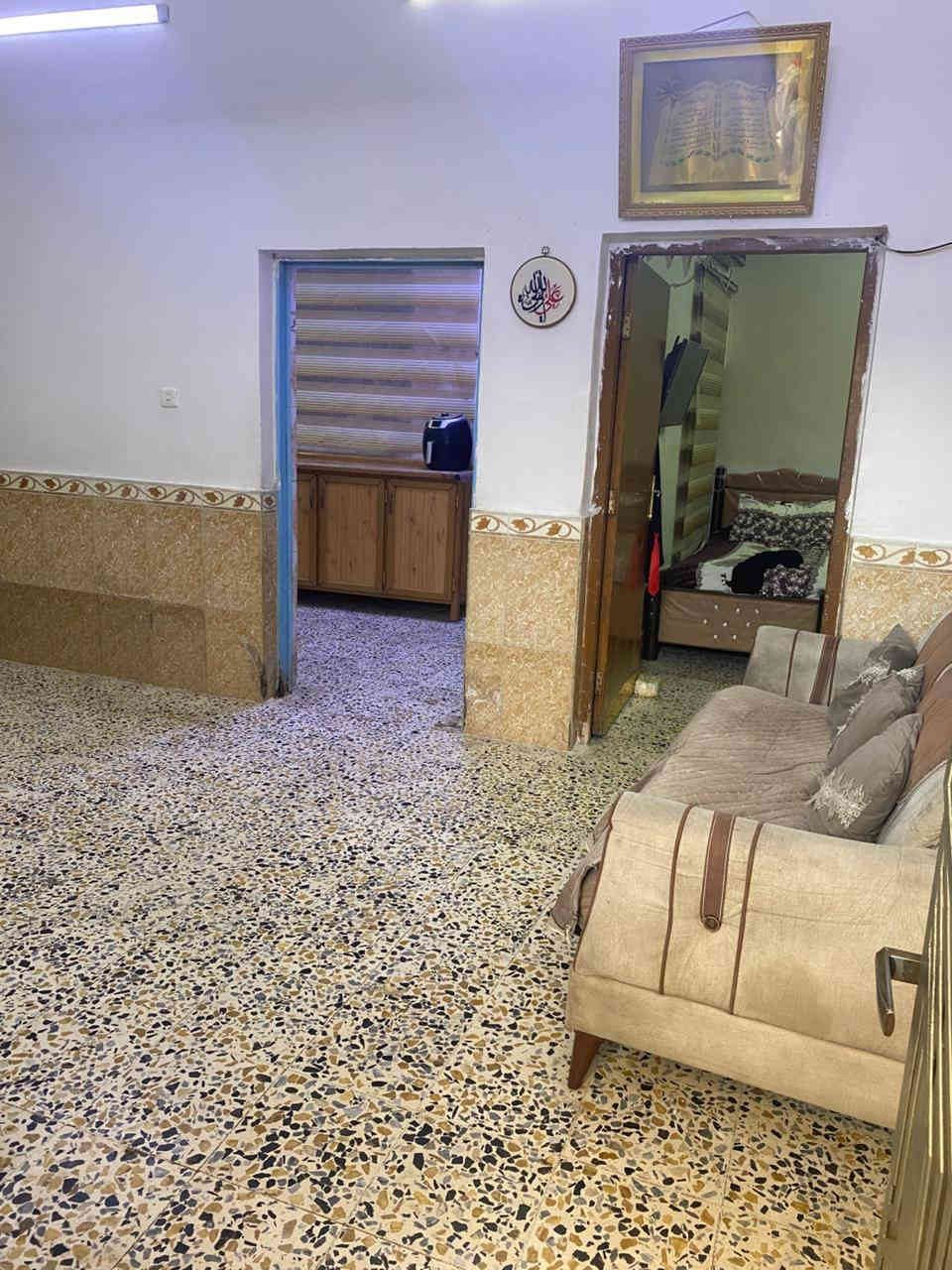 #اللهم صل على محمد وآل محمد 

 #دار سكن طابو صرف حي القاسم طابقين خلف موكب الاحزان

#المساحة 100  متر  مربع كونكريت مسلح عالي عن الشارع 

#تفاصيل الدار 

 طابق اول/غرفة وصالة وبراني ومطبخ وصحيات 
الطابق الثاني/ غرفتين وصالة ومخزن 

السعر 88 مـع المجال 

_______________________________
لشراء ومعرفة السعر يراجع مكتب الناجح للعقارات الكائن في السماوة 
حي الحكم قرب مرطبات فستقه أو مراسلتنا ع الخاص او الاتصال ع الرقم التالي 
*********** بي واتساب 
*********** بي واتساب
0781116522 للرد السريع 
 علمأ دوام مكتبنا من 9 صباحأ  ولغاية 10 ليلأ  
مصطفى للعقارات
