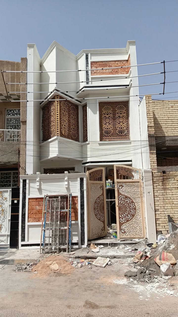 السلام عليكم خلفه لبخ وتطعيم 
مكاني بغداد باسعار مناسبه 
لبخ جراره تشميع تصفير لبخ ونثر شغل درجه اولى 
الرقم ***********
