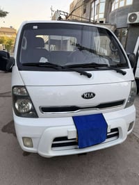 كيا حمل ٢٠١٥ كفاله عامه من كشر من مكينه  كير حداديه تخم تاير كله جديد ...