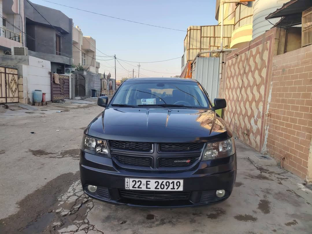بسم الله تبارك الرحمان 
اخوان اقره التفصيل وخابر واني خادم
دوج جورني موديل 2009رقم اربيل دولي سنويه جديد بسمنه نفس الوقت تحويل وكاله حاضر 
مكينه 6V 3500بشرط مابي صرف بانزين   
كهرباء كله شغال ايبس شغال قفل مركزي 
حداده كله جديد دخله كل بلاد بدون ضرر ولا صبغ بس جاملوغ امامي بي شويه صبغ  وذ مراوس بسياره ناصيه اروس ساكن كفري ديالى سعره 82وبي مجال ***********
