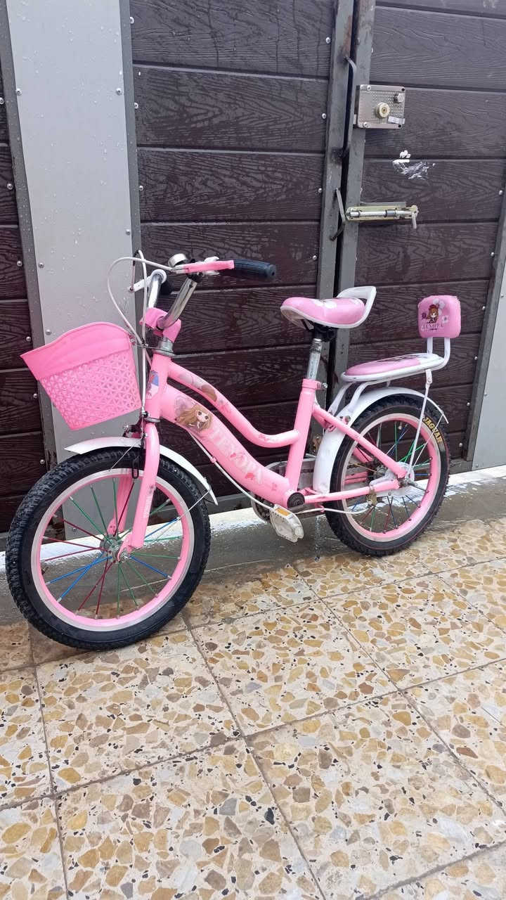 السلام عليكم بايسكل للبيع حجم 16السعر 50
جروخه موجوده  وشغال وكامل جديد كلش بجيس االشراي خاص ويدلل


**إذا كنت صاحب هذا الإعلان وتريد حذفه لأي سبب، رجاءا أرسل رسالة إلى الدعم الفني**