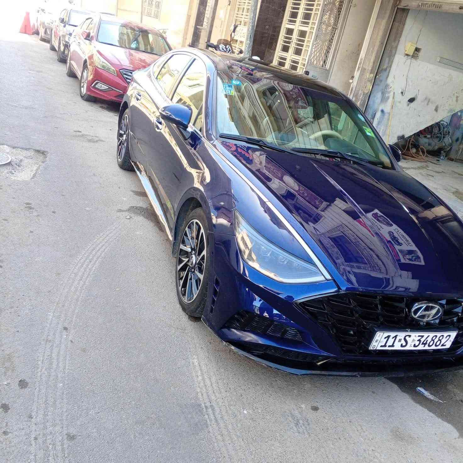 � للبيع سوناتا 2021 وارد أمريكي – Limited (أعلى فئة)

✔️ محرك 1600 تيربو
✔️ جير أوتوماتيك 8 سرعات
✔️ فتحة بانوراما
✔️ بصمة تشغيل وبصمة أبواب
✔️ ريموت ستارت
✔️ مقاعد جلد
✔️ تبريد وتسخين للمقاعد الأمامية
✔️ مقاعد كهربائية مع ميموري للسائق
✔️ شاشة كبيرة + شاشة عدادات ديجيتال
✔️ Apple CarPlay & Android Auto
✔️ شحن لاسلكي
✔️ نظام صوت Bose
✔️ كاميرات وحساسات أمامية وخلفية
✔️ مثبت سرعة راداري
✔️ الحفاظ على المسار (Lane Assist)
✔️ تحذير النقطة العمياء
✔️ فرملة طوارئ
✔️ فتح الشنطة كهربائي
✔️ إنارة LED كاملة
✔️ رنكات أصلية

🔹 الحادث مثل ما موضح بالصور، والتصليح متعوب عليه والسيارة حالياً جاهزة وما بيها أي ملاحظات.

💵 السعر: 174 ورقة، قابل للتفاوض بالمعقول بعد المعاينة.

📍 الفحص خير دليل، واللي يريد يعاين أو يستفسر يتواصل خاص أو اتصال
***********
