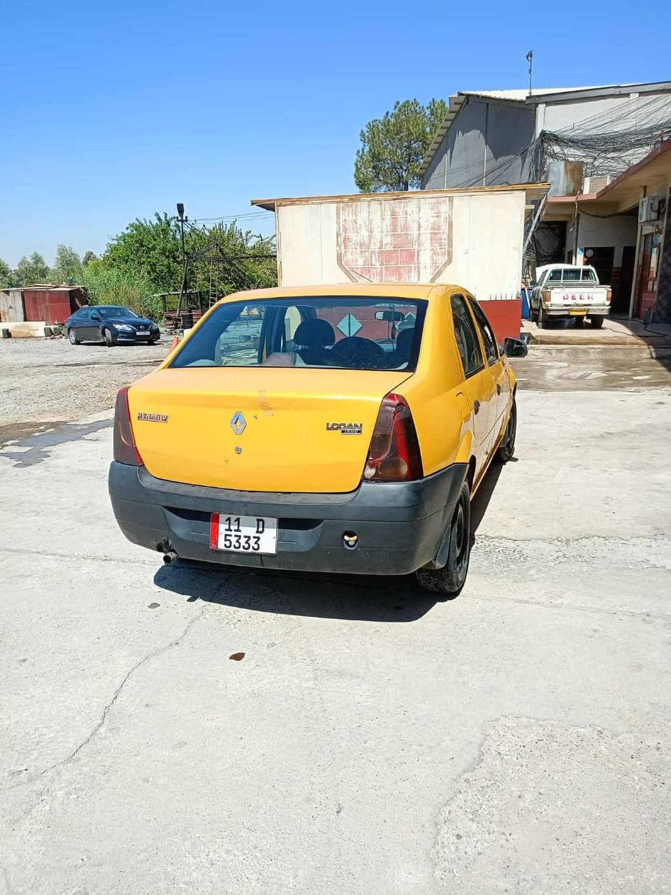 سياره لوكان رقم اجنبي كابون بانزين بسمي اني الشرعي هيئه وغرامات صفر سياره جاهزه نضيفه مالت شغل الشراي ***********
