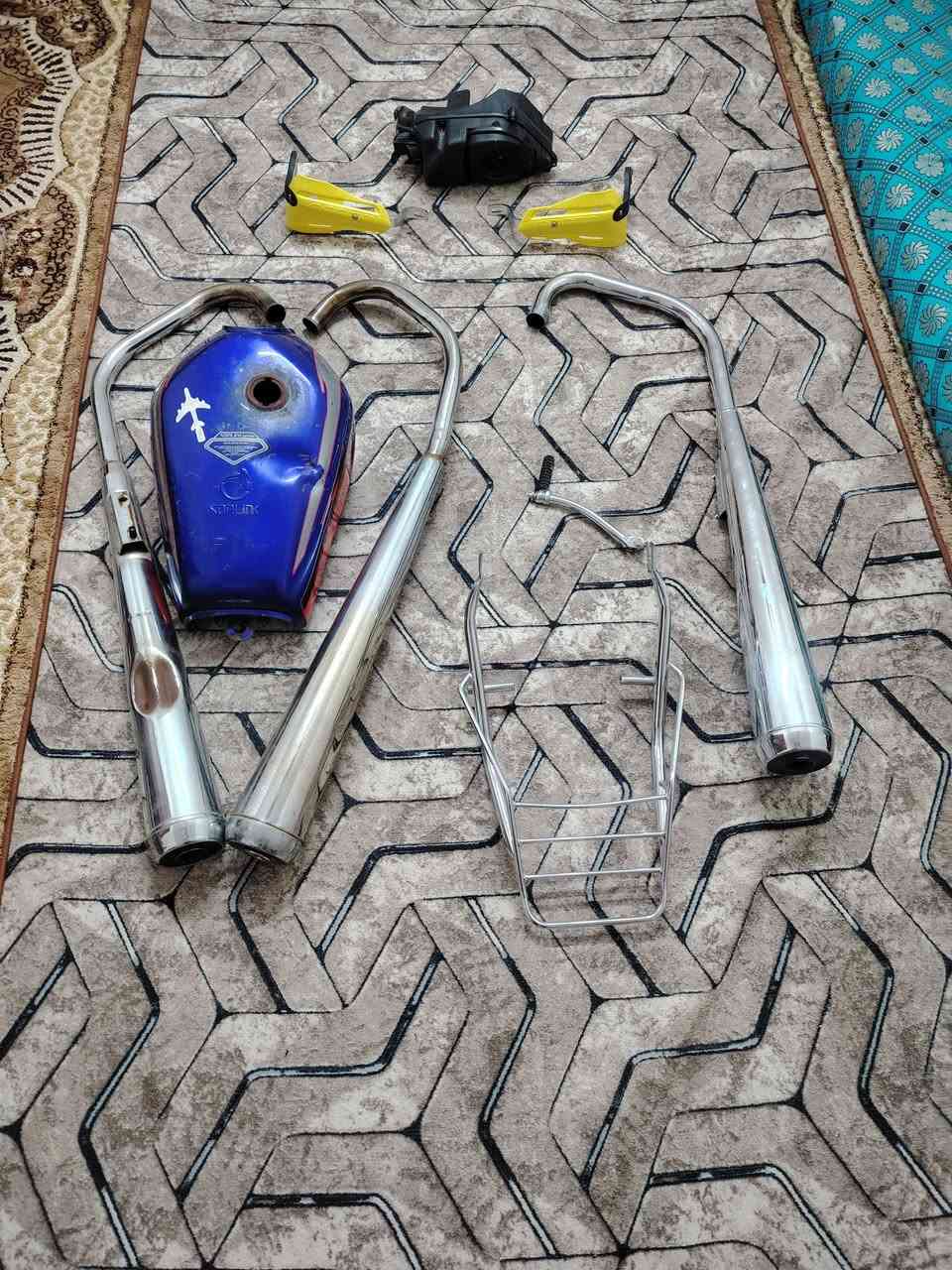 سلام عليكم شباب صارنصات ثنين مال تايكر وتانكي مال تايكر مزنجر ومطعج وصالنصه مال نامه وسوبايه مال نامه وهندر مال نامه وشوته مال فراشه ودروعه مال ادين بس ما عرف مال يادراجه كلهن للبيع مكاني حي الوحده للستفسار خاص او ***********
