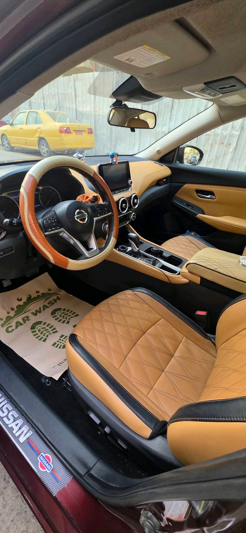 نيسان سنترا موديل 2021 فئه SV فول مواصفات
3N1AB8CV7MY315901 رقم الشاصي
رقم اربيل
ماشيه 89000 km
تحكم بالمري
تشغيل عن بعد 
دخول بصمه
تدفئه كشنات
فتحة سقف
داخل لونين بيجي واسود
تحكمات بالستيرن
منفذ تايبسي ويو اس بي
حساسات وقوف
نظام مانع انزلاق
مثبت سرعه
نظام الفرملة التلقائي
مراقبة ضغط الاطارات
135 ورقه