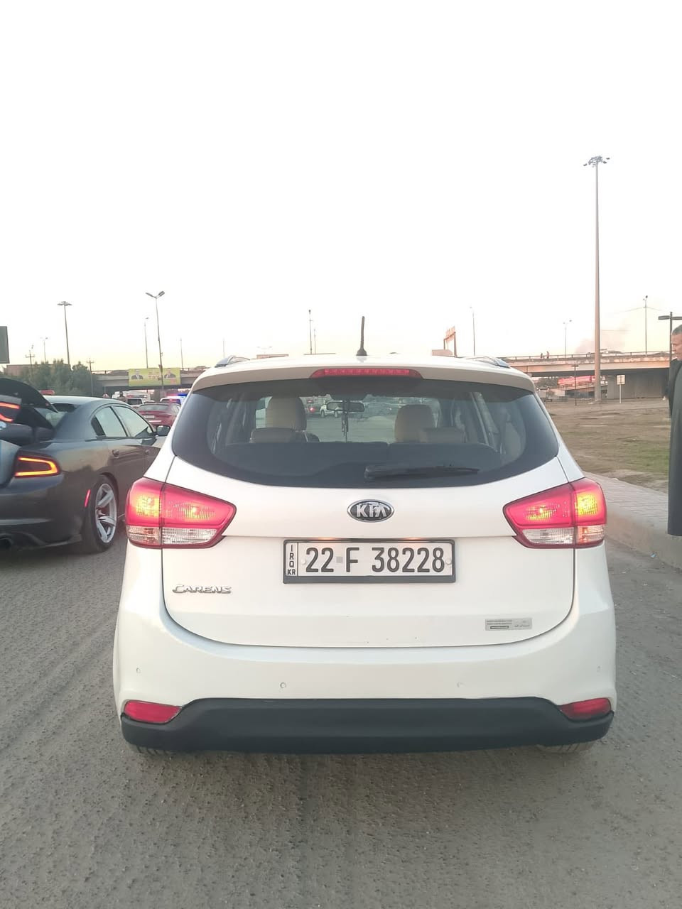كيا كارينز 7 راكب محرك 2000 دوش
2014 صبغ عام سعر مناسب جداً 
شاشه / كامره / مري شفط / اشاير بالمري
كشنات جلد / تخم تاير / تبريد ثلج 
رقم اربيل الجديد سنويه ب اسمي 
السعر 120 وبيها مجال ‭0770 081 1555‬
مكانها بغداد الدوره
