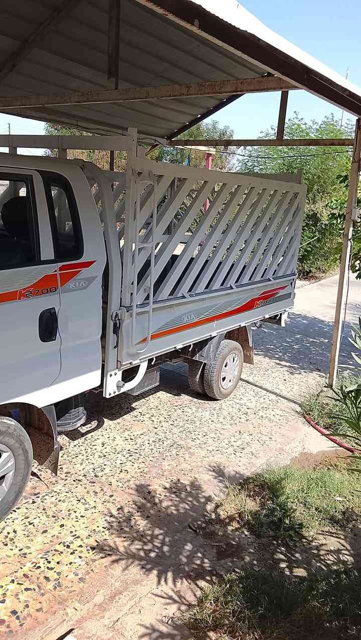 السلام عليكم للبيع كيا عموشا.  2018صدر جديد محرك جديد صدر جديد تخم تاير رقم بغداد السياره مكفولة مساعد رصعه بل تكمه مكان اليوسفيه صدر اليوسفيه ه‍ ***********.   ***********.  السعر 118 وبيه مجال حك الجيه
