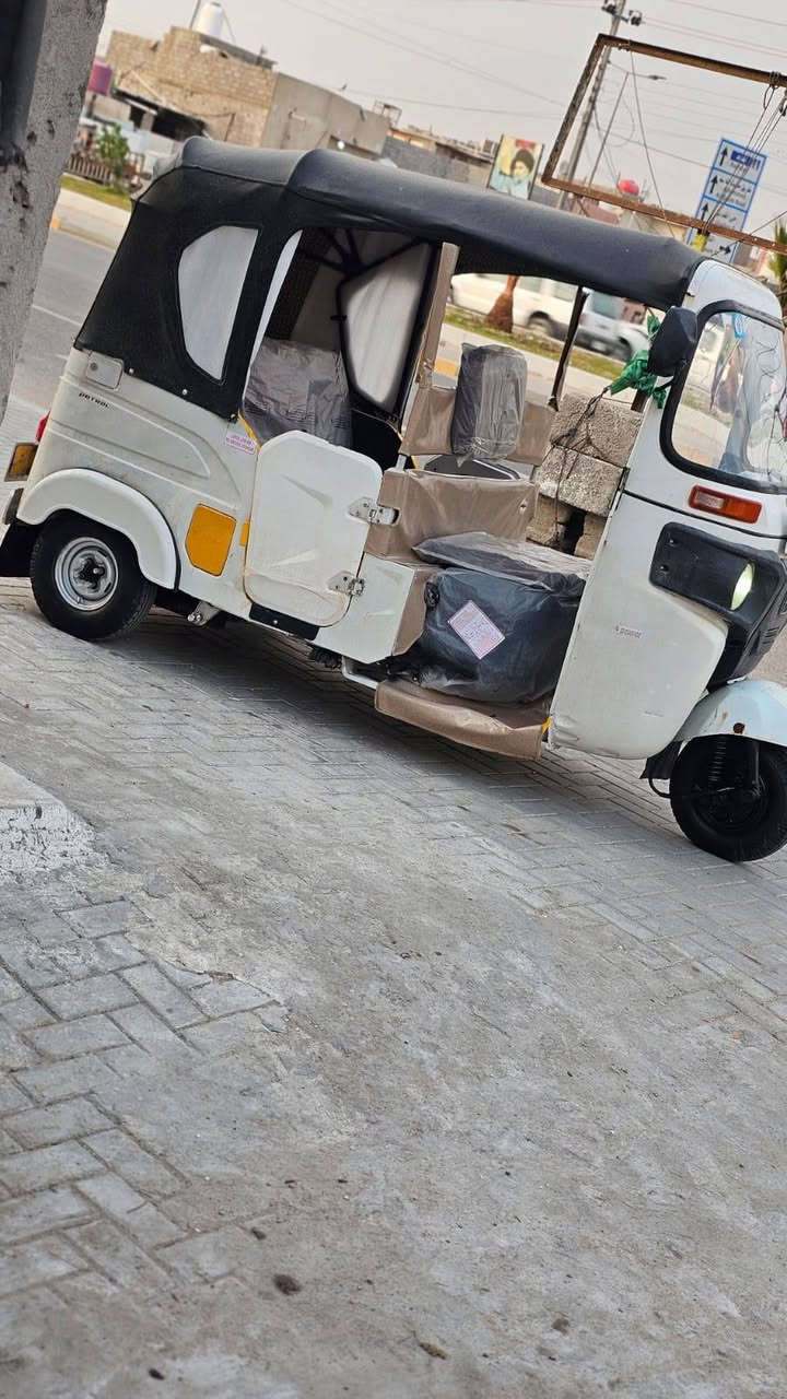 سلام عليكم ورحمة تكتك باجاج موديل 22رقم انكليزي بسمي مكفوله مكينه مجفته تجفيت شركه ناعمه التبخير ولا تنقص كرهبايات شقاله خياس مابيه تكتك جاهزه مجهزه مكلشي كبل لشارع مكفوله تخم سفريات لايت زنون تكتك مرتبه فول سعر 6760مكاني بلبصره وهذا ‎0788 429 2888رقمي
