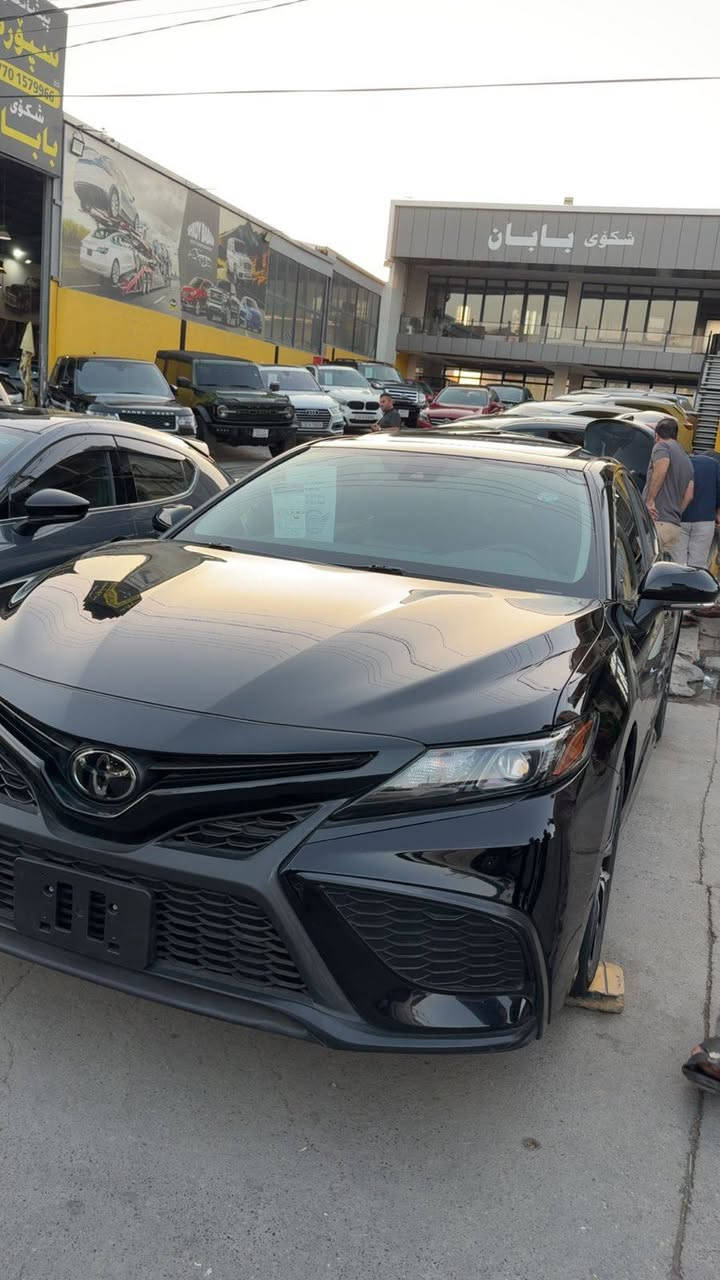 تيوتا كامري 2024 فئة SE Plus🔱
فول مواصفات:

• اقوى فئة بالكامري ال SE Plus

•المقاعد: مزيج بين القماش والجلد (Sport Seats) مع تعديل كهربائي لمقعد السائق.

•نظام التعليق: نظام تعليق رياضي (Sport Tuned Suspension)

هواي مواصفات للسيارة 

للاستفسار موجود واتساب 

ملاحضه الصور قبل الترقيم السيارة حاليا مسجلة بأسمي 

***********
***********
