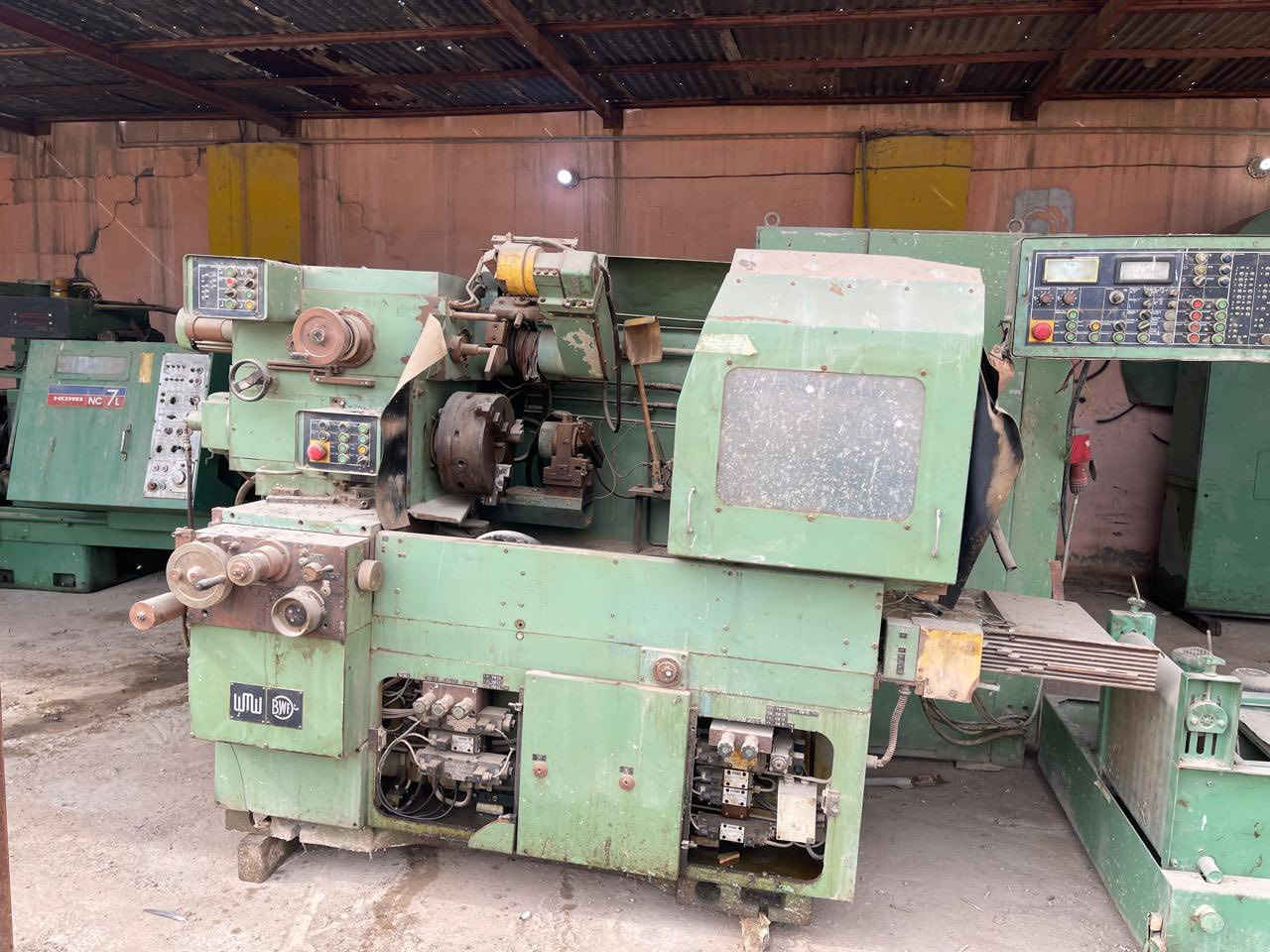 السلام عليكم 
مجموعة مكائن للبيع والسعر جدا مناسب 

تورنات CNC ياباني فانوك /عدد 2
تورنة ياباني مساحة عمل (متر) /عدد 1
تورنة فافون بلادية مساحة عمل (متر) /عدد 1
ماكنة كراين اسطوانية منشأ (الماني) /عدد 1
فريزة دبل كتر /عدد 1
منظومة تصفية سائل تبريد /عدد 1
فرن تقسية حديد /عدد 1 
فراري تعويج بليت يدوي /عدد 1 
منشار ترددي /عدد 1
رولة صغيرة /عدد 1

العدد 11 ماكنة 
العنوان بغداد 
للاستفسار اتصال ع ارقام او مراسلة خاص 
*********** واتساب 
*********** اتصال
