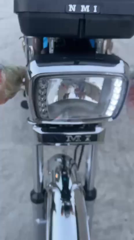 السلام عليكم دراجه نامه شلامجه تعمير ادراجه ما مفتوحه وما ملعوب بيه ابد ادراجه عله ايدي 2026 كله حته الشاصي ادراجه  ول سعر 900 وبيه مجال كهربائيات كله شغاله اوراق ادراجه ول مكان حله ورديه حي الجزار وهذه رقمي ‭0788 912 2874‬ما متواجد عل فيس
