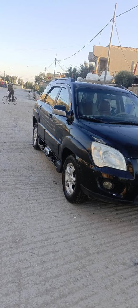 سلام عليكم كياه سبورتج2006خليجي  للبيع  محرك6اسندر السياره جاهزه وما بيها وينقص رقم بغداد بسمي تحويل ثاني  السعر83وبيه مجال ***********
