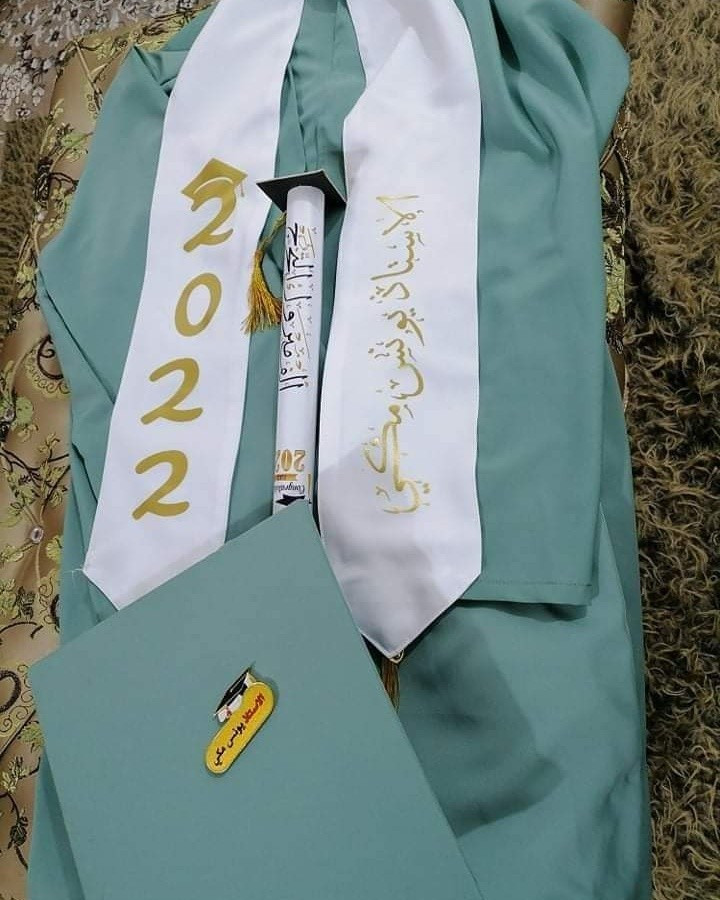 🎓✨ تخرجك يكتمل ويانا ✨🎓

عدنه تجهيز روب وقبعة ووشاح
وطباعة وتطريز بأفضل جودة 👌

🎨 متوفر بكل الألوان اللي تختارها

🔥 عروضنا 🔥

✔️ روب + قبعة + وشاح (بدون طباعة)
💰 بس 15 ألف (بدون توصيل)

✔️ روب + قبعة + وشاح + طباعة القبعة والوشاح
💰 32 ألف (ويّه توصيل 🚚)

⭐ ملاحظة:

- القبعة والوشاح الملكي يضاف 5 آلاف لكل قطعة
- أسعار التطريز تختلف حسب الطلب

📜 عدنه شهادة تخرج:
💰 بـ 3 آلاف و 5 آلاف

📦 متوفر مفرد وجملة
📩 راسلونا خاص للحجز والاستفسار

خلّي تخرجك مميز وأنيق ويانا 🎓💙
ملاحظة الاسعار والعروض لقياسات الابتدائية والروضة


**إذا كنت صاحب هذا الإعلان وتريد حذفه لأي سبب، رجاءا أرسل رسالة إلى الدعم الفني**
